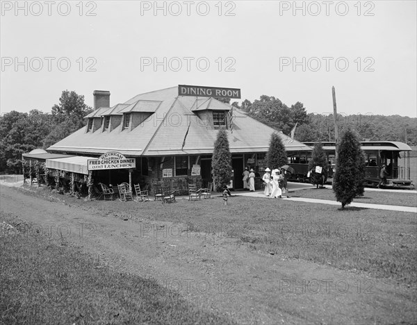 Trolley station, Mt. Vernon, Va., c.between 1910 and 1920. Creator: Unknown.