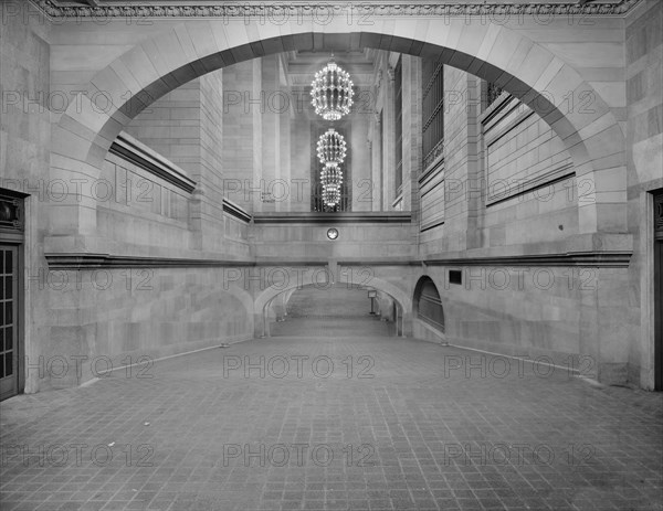 Incline from subway to suburban concourse, Grand Central Terminal, N.Y. Central Lines, c1910-1920. Creator: Unknown.