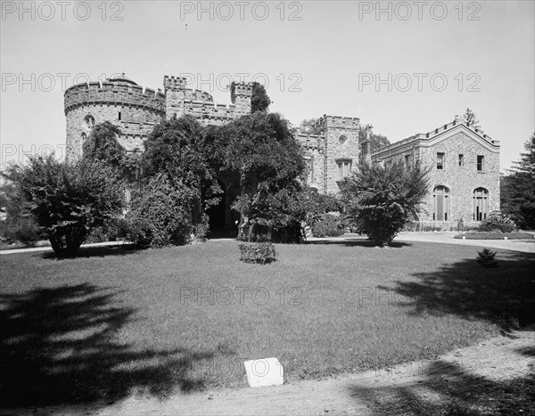 Castle School, Tarrytown, N.Y., between 1910 and 1920. Creator: Unknown.