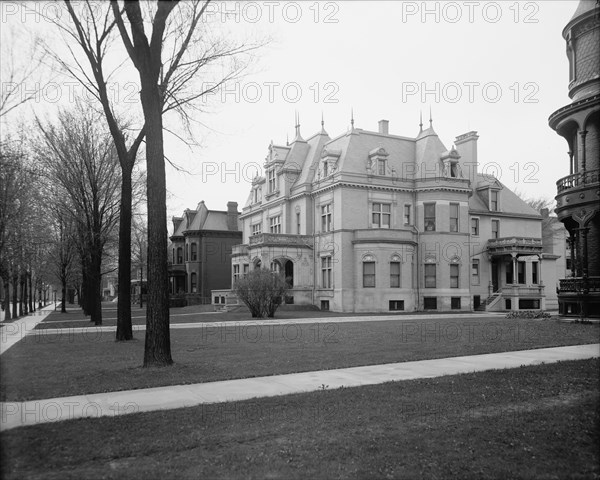 Home of Mrs. C.L. Stephens, 1123 Woodward Avenue, Detroit, Mich., between 1905 and 1915. Creator: Unknown.