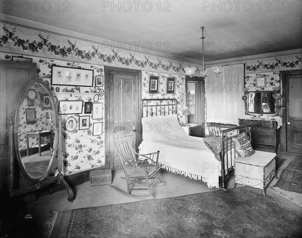 Douglas residence, bedroom with cheval glass, Detroit, Mich., between 1905 and 1915. Creator: Unknown.