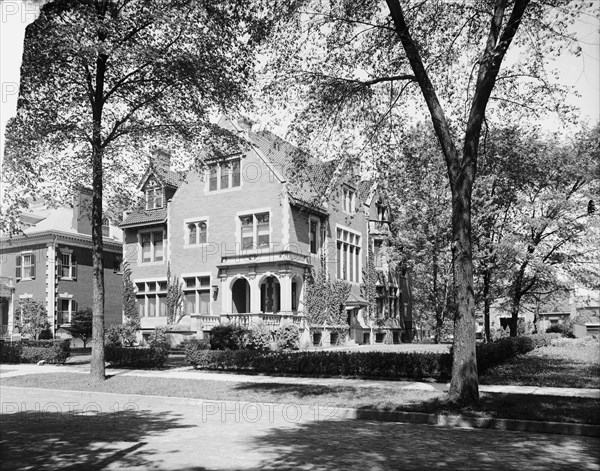 Residence of Mr. Fair, 40 Putnam Avenue, Detroit, Mich., between 1905 and 1915. Creator: Unknown.