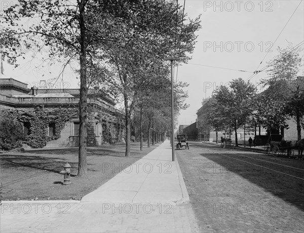 General offices, Hiram Walker & Sons, Walkerville, Ont., between 1905 and 1915. Creator: Unknown.