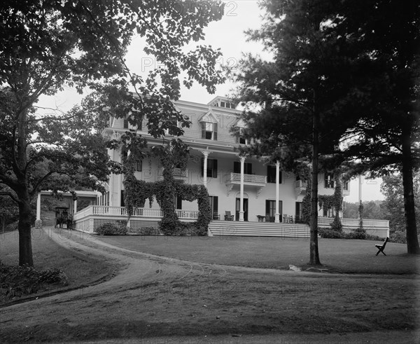 Rogers Rock Hotel, Lake George, N.Y., between 1900 and 1905. Creator: Unknown.