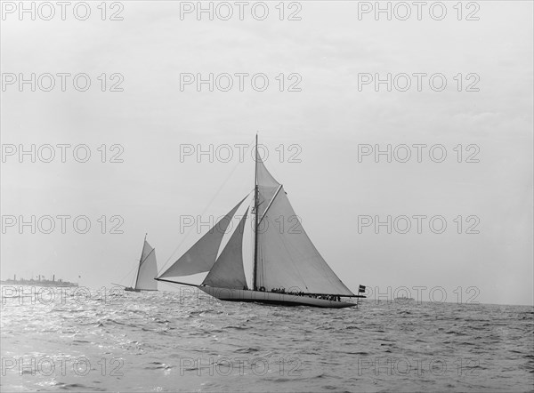 Valkyrie II and Vigilant, turning mark in last race, 1893 Oct 13, c1893. Creator: John S Johnston.