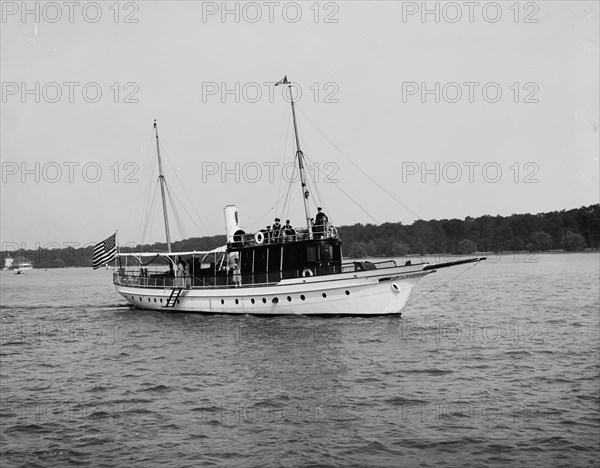 Steam yacht Edith, between 1900 and 1910. Creator: Unknown.