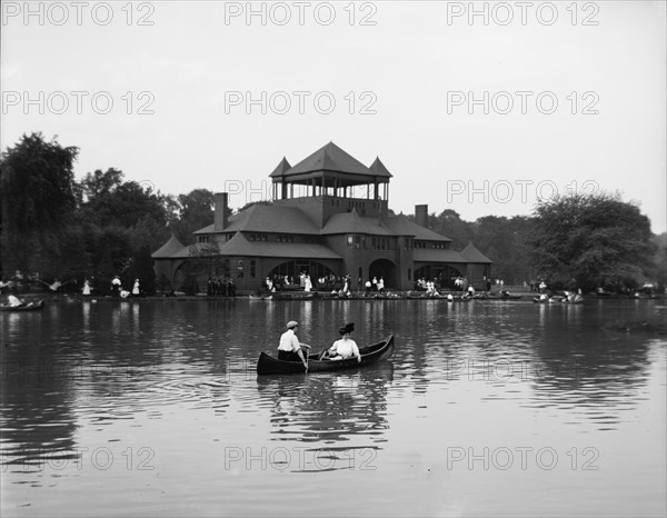 Skating pavilion, Belle Isle Park, Detroit, Mich., between 1900 and 1910. Creator: Unknown.