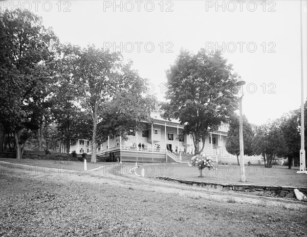 East front, Marion Hotel, on Lake George, N.Y., between 1900 and 1910. Creator: Unknown.