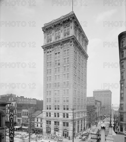 Lincoln Saving [sic] Bank, Louisville, Ky., between 1900 and 1910. Creator: Unknown.