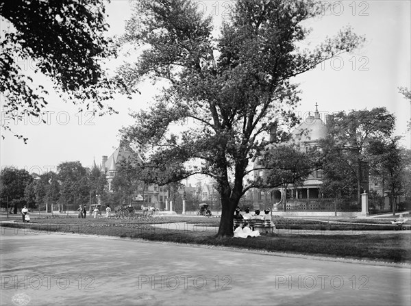 Drexel Boulevard, Chicago, Ill., c1907. Creator: Unknown.