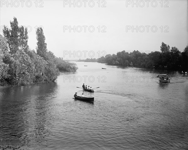 Boating on lagoon, Jackson Park, Chicago, Ill., between 1900 and 1910. Creator: Unknown.