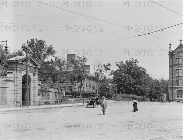 Quincy Square, Cambridge, Mass., between 1900 and 1920. Creator: Unknown.