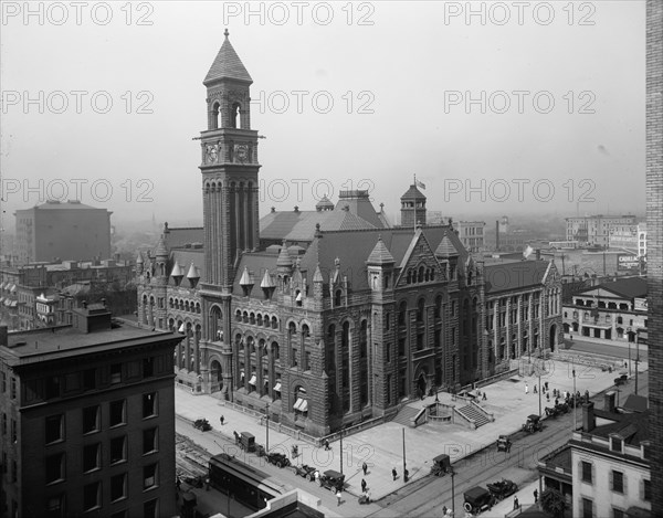 Post Office, Detroit, Mich., between 1900 and 1915. Creator: Unknown.