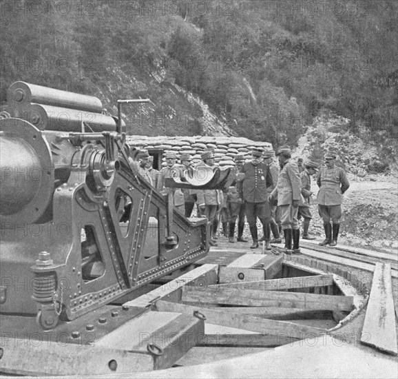 'Sur le front Italien; Au cours de sa visite sur le front de nos allies, le general...1915 (1924). Creator: Unknown.