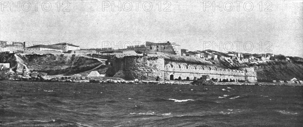 'L'expedition des Dardanelles; A l'extremite Sud-Orientale de la presqu'ile, les..., 1914 (1924). Creator: Unknown.