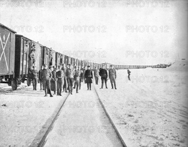 'Pour venir combattre sur le front de France; Le 10 fevrier: un halte du convoi..., 1916 (1924) Creator: Unknown.