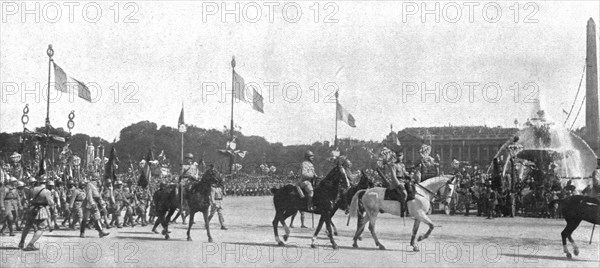 'Le jour de gloire; le defile triomphal place de la Concorde: le 5e corps d'armee (Orleans)..., 1919 Creator: Unknown.