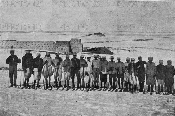 'Les Alpins Marocains; Le ski au Moroc. --Groupe de skieurs indigenes a l'instruction..., c1916. Creator: Unknown.