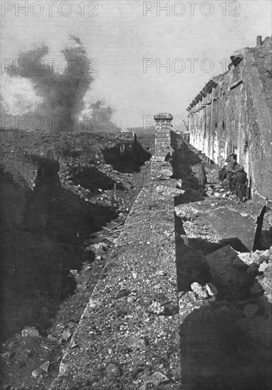 ''Les fosses tragiques du fort de Vaux', 1916. Creator: Unknown.