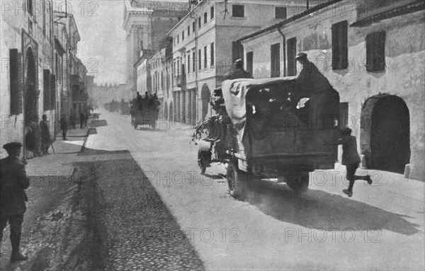 'Sur le front Italien; L'Offensive Autrichienne dans le Trentin. Zone de guerre 10 juin 1916. Creator: Unknown.
