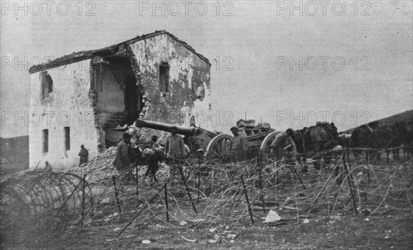 'Sur les champs de bataille Macedoniens de Gornitchevo et du Kaimaktchalan; La premiere..., 1916. Creator: Unknown.