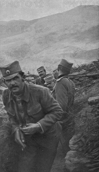 'Tranchee serbe de premiere ligne devant le Kaimaktchalan avant l'attaque du sommet', 1916. Creator: Unknown.