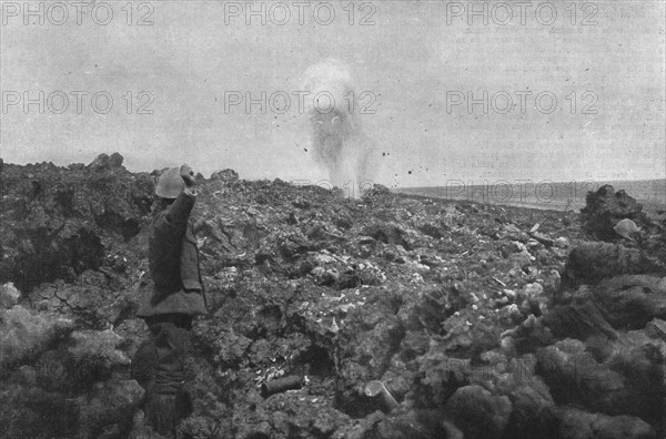 'Nos officiers et nos soldats au combat; dans la Meuse, devant Fleury, en septembre..., 1916. Creator: Unknown.