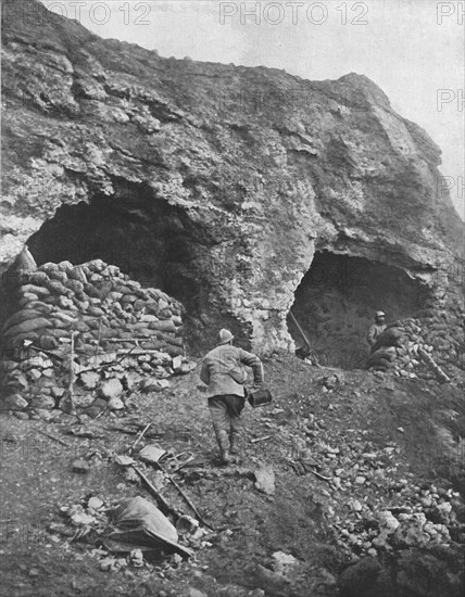 'Le Fort de Vaux; Casemates beantes donnant sur le fosse, partiellement aveuglees par des..., 1916. Creator: Unknown.