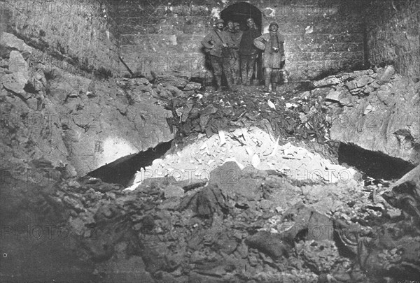 'Dans le fort de Douaumont, casemate eventree par un de nos obus de 400', 1916. Creator: Unknown.