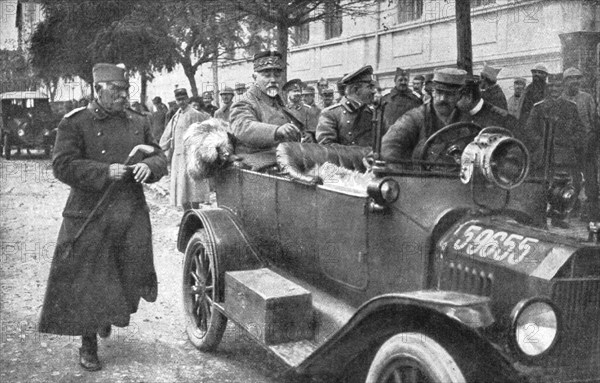 'Les allies a Monastir; Le general francais Le Blois et le general russe Didericks, don’t..., 1916. Creator: Unknown.