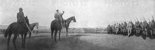 'Apres la prise de Monastir; les contingentsrusses defilent devant le general Sarrail..., 1916. Creator: Unknown.