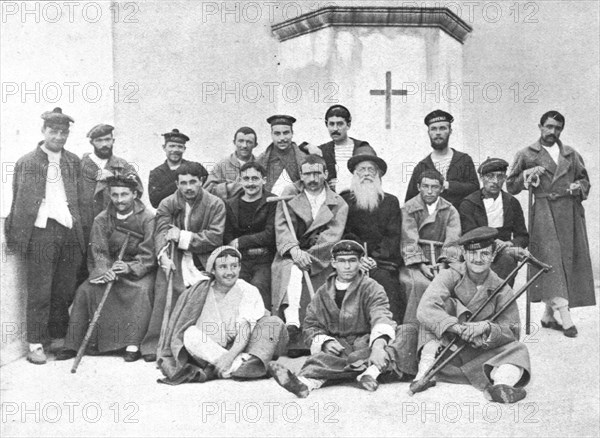 'Nos marins blesses pendant les journees des 1er et 2 decembre, en traitement a..., 1916. Creator: Unknown.