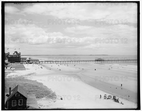 The Beach, Old Orchard, Me., between 1890 and 1901. Creator: Unknown.