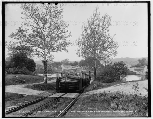 Morris and Essex Canal at Waterloo, N.J., boat ascending plane, c1900. Creator: Unknown.