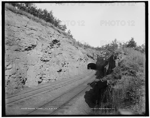 Pocono tunnel, D.L. & W. R.R., between 1890 and 1901. Creator: Unknown.