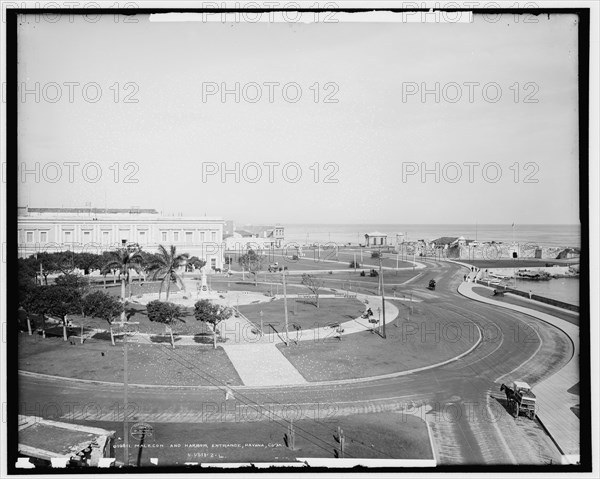 Malecon and harbor entrance, Havana, Cuba, c1904. Creator: Unknown.