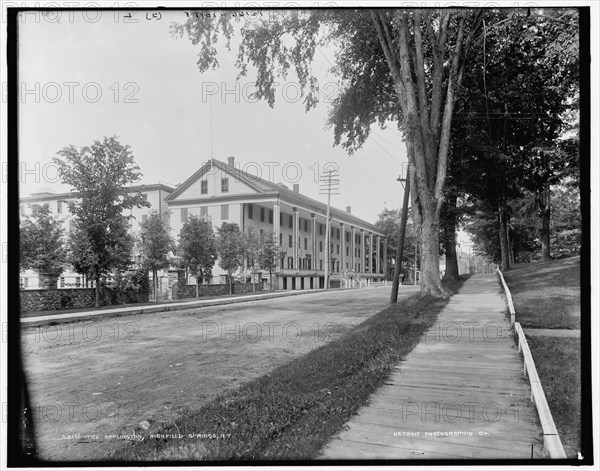 The Earlington, Richfield Springs, N.Y., between 1890 and 1901. Creator: Unknown.