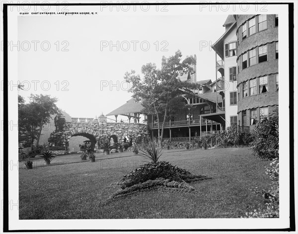 East entrance, Lake Mohonk House, N.Y., (1902?). Creator: Unknown.