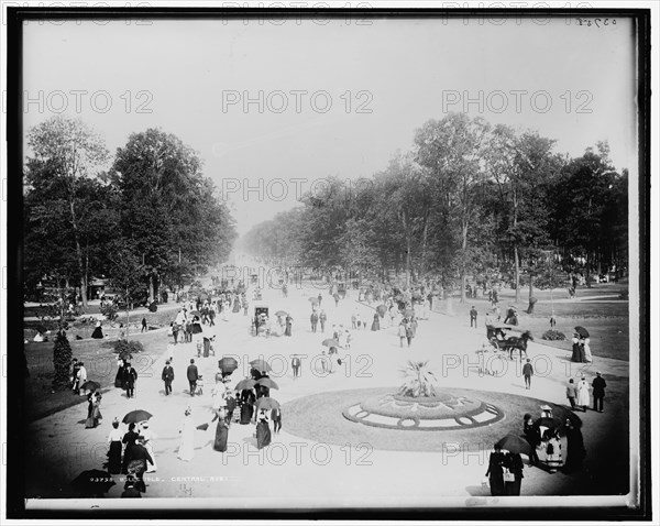 Belle Isle, Central Ave., between 1880 and 1899. Creator: Unknown.