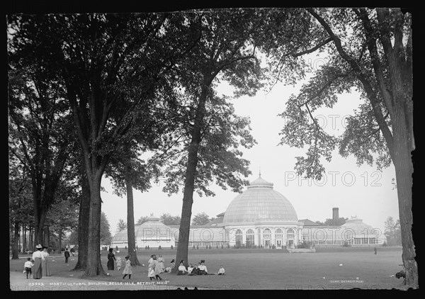 Horticultural building, Belle Isle Park, Detroit, Mich., c1909. Creator: Unknown.