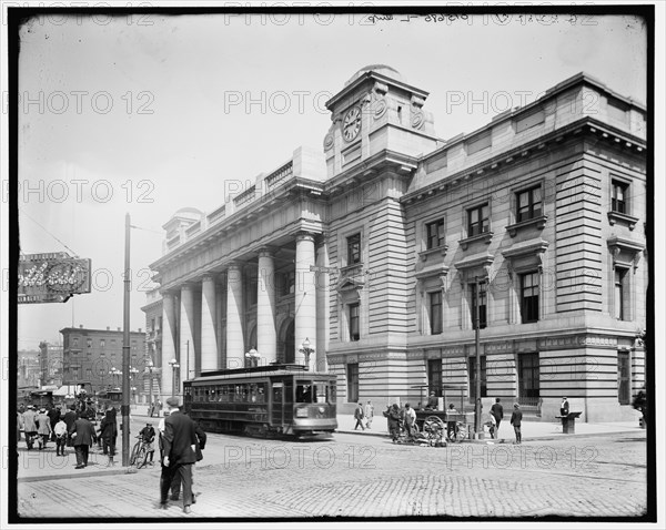 Chicago, Ill. passenger terminal, C & NW Ry. (Chicago & North Western Railway), Oct. 10, 1911. Creator: Unknown.