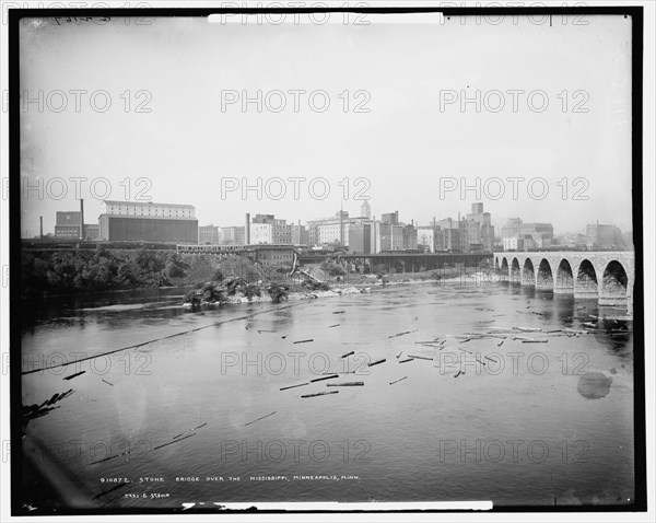 Stone bridge over the Mississippi, Minneapolis, Minn., c1905. Creator: Unknown.