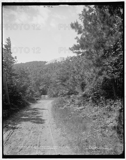 Long level and Catskill Mountain House, Catskill Mountains, N.Y., c1902. Creator: Unknown.