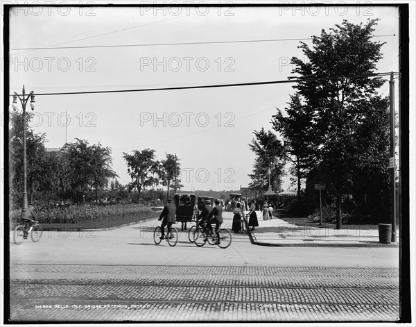 Belle Isle bridge approach, Detroit, between 1890 and 1901. Creator: Unknown.