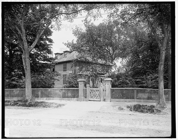 Buckman Tavern, Lexington, Massachusetts, between 1890 and 1901. Creator: Unknown.