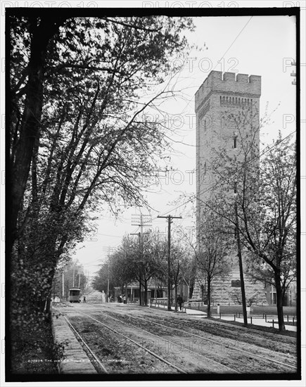 The Water tower, Fort Thomas, Ky., between 1900 and 1910. Creator: Unknown.