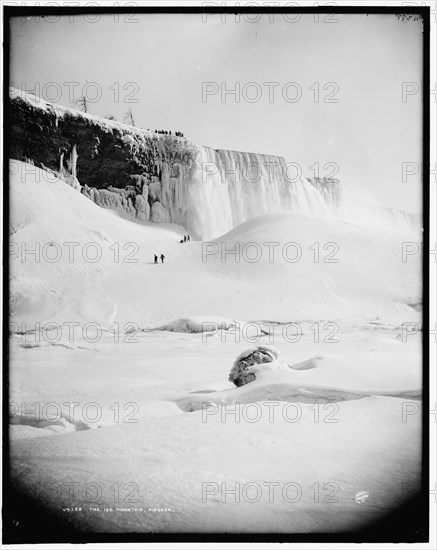 The Ice mountain, Niagara, between 1880 and 1901. Creator: Unknown.