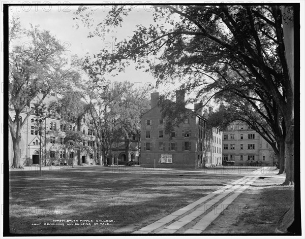 South Middle College, only remaining old building at Yale, between 1900 and 1906. Creator: Unknown.