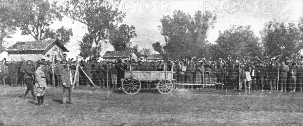 'L'Occupation Francaise en Bulgarie; Les prisonniers serbes du camp de Haskovo..., 1918. Creator: Unknown.