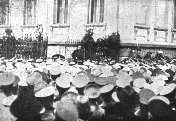 'La Nouvelle Europe;la guerre civile a Berlin; Ebert prononce une allocutiondevant une..., 1918. Creator: Unknown.